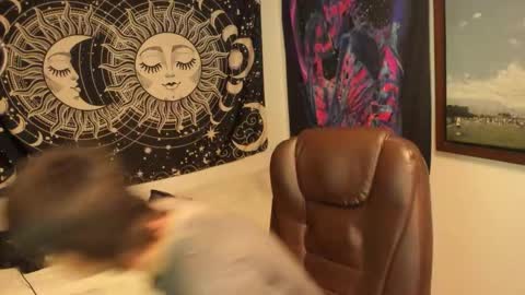 Victorino Jhonson online show from December 2025 03:59:01 AM