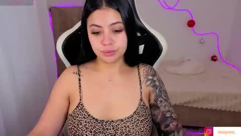 V  I C  T O R I A  online show from November 2025 05:04:02 PM