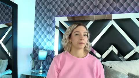 victtoria lee online show from February 2025 02:35:01 AM