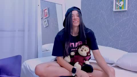 Snapshot of viictoriiasaenz chatting on January 2026 05:11:02 AM viictoriiasaenz online show from January 2026 05:11:02 AM