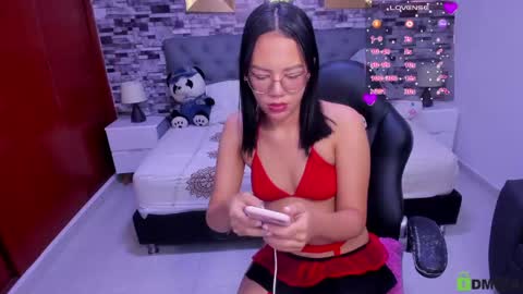 Violet online show from April 2026 08:18:01 PM