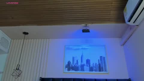 Viiolett online show from February 2025 07:49:01 PM