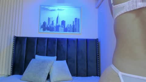 Viiolett online show from March 2025 08:10:02 PM