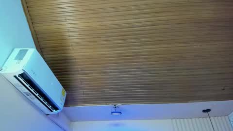 Viiolett online show from September 2025 08:14:01 PM