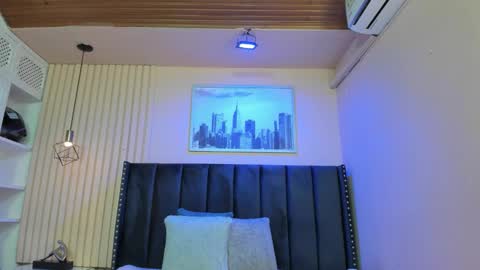 Viiolett online show from February 2026 07:34:02 PM