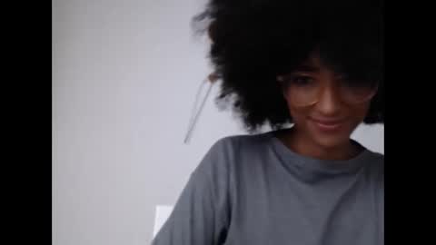 viiolettaaa online show from April 2026 08:47:01 PM
