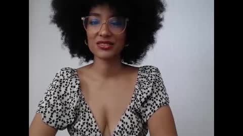 viiolettaaa online show from April 2026 08:26:02 PM