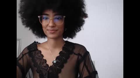 viiolettaaa online show from May 2026 07:44:02 PM