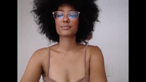viiolettaaa online show from May 2026 09:46:01 PM