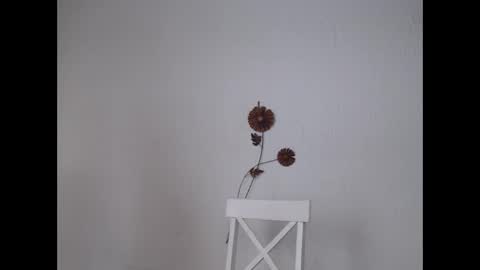 viiolettaaa online show from May 2026 09:45:01 PM