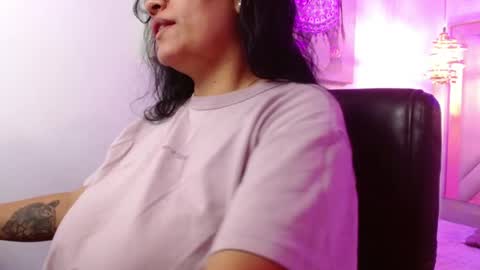 viioleta online show from May 2026 12:23:01 PM