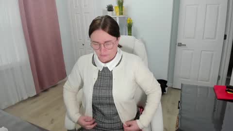 Ukrainian-woman online show from February 2025 03:09:01 PM