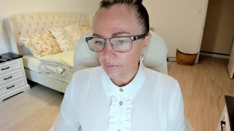 Ukrainian-woman online show from September 2025 12:49:02 PM