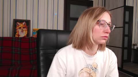 Vika online show from April 2026 07:33:02 PM