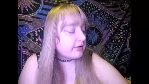vikkivenus online show from December 2025 03:37:02 AM