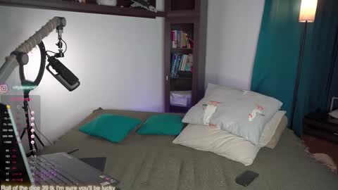 Snapshot of viktor_secret chatting on September 2025 02:22:02 AM fansly VITEKsecret online show from September 2025 02:22:02 AM