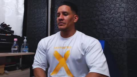 Viktor Herrera online show from September 2025 11:05:01 PM