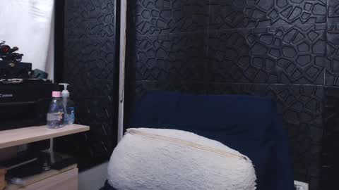 Viktor Herrera online show from October 2025 05:32:02 PM