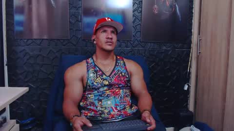 Snapshot of viktorherrera chatting on April 2026 03:47:01 PM Viktor Herrera online show from April 2026 03:47:01 PM