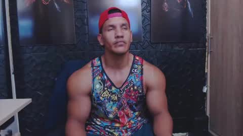 Snapshot of viktorherrera chatting on May 2026 06:05:02 PM Viktor Herrera online show from May 2026 06:05:02 PM