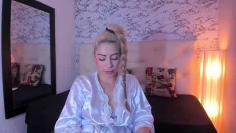 Viktoria online show from January 2025 08:37:02 PM