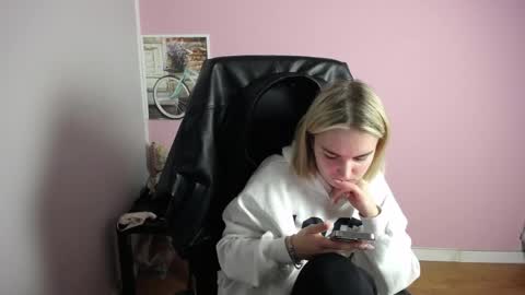 viktoria_lovely online show from March 2026 08:26:33 AM