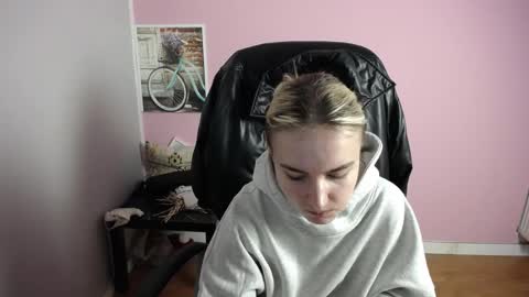 Snapshot of viktoria_lovely chatting on April 2026 07:17:02 AM viktoria_lovely online show from April 2026 07:17:02 AM