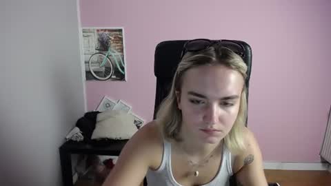 Snapshot of viktoria_lovely chatting on June 2026 07:17:01 AM viktoria_lovely online show from June 2026 07:17:01 AM