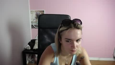 Snapshot of viktoria_lovely chatting on June 2026 07:13:01 AM viktoria_lovely online show from June 2026 07:13:01 AM