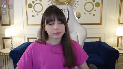 Alisa online show from December 2024 08:33:01 PM