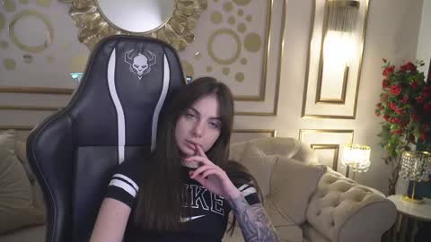 Alisa online show from January 2025 07:32:02 PM