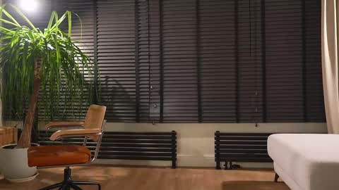 Snapshot of villanelle_l chatting on February 2025 01:41:01 PM Lana online show from February 2025 01:41:01 PM