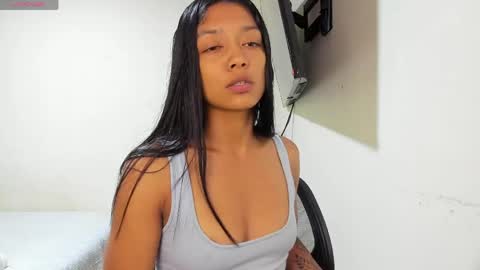 Vinaly online show from April 2026 08:15:01 PM