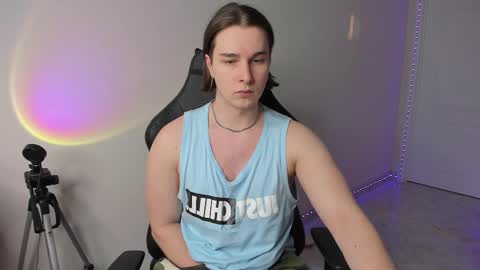 Vincent Strong online show from February 2025 01:38:01 PM