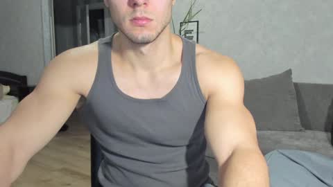 Snapshot of vincent_o chatting on December 2024 07:11:01 PM Vincent. uncut 18cm online show from December 2024 07:11:01 PM