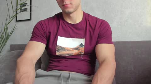 Snapshot of vincent_o chatting on January 2025 01:27:01 PM Vincent. uncut 18cm online show from January 2025 01:27:01 PM