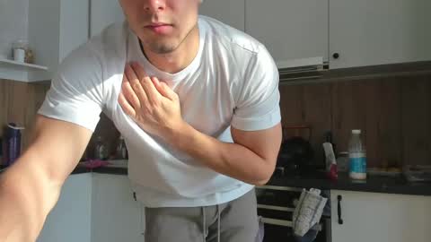 Snapshot of vincent_o chatting on February 2025 08:17:01 AM Vincent. uncut 18cm online show from February 2025 08:17:01 AM