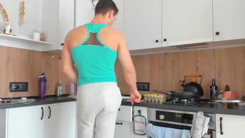 Snapshot of vincent_o chatting on February 2025 07:47:02 AM Vincent. uncut 18cm online show from February 2025 07:47:02 AM