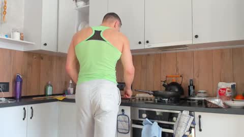 Snapshot of vincent_o chatting on February 2025 07:45:02 AM Vincent. uncut 18cm online show from February 2025 07:45:02 AM