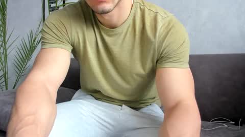 Snapshot of vincent_o chatting on February 2025 09:00:02 AM Vincent. uncut 18cm online show from February 2025 09:00:02 AM