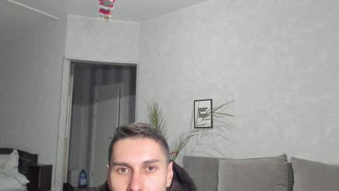 Snapshot of vincent_o chatting on December 2025 03:17:02 PM Vincent. uncut 18cm online show from December 2025 03:17:02 PM