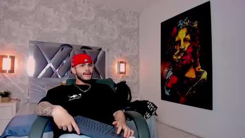 Vincent online show from October 2025 04:23:02 AM