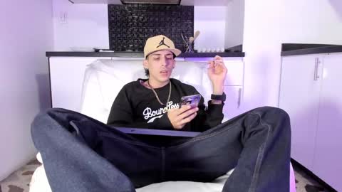 Vincent online show from January 2025 10:26:01 PM