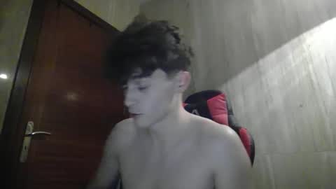 Snapshot of vincentprice69 chatting on January 2025 04:02:02 AM vincentprice69 online show from January 2025 04:02:02 AM