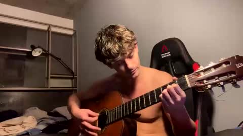 Snapshot of vincentprice69 chatting on November 2025 06:06:02 PM vincentprice69 online show from November 2025 06:06:02 PM