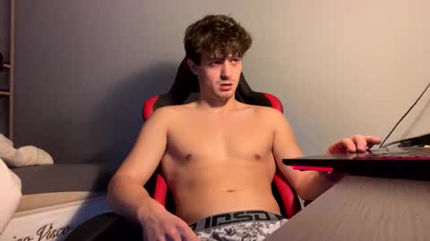 Snapshot of vincentprice69 chatting on November 2025 10:01:02 AM vincentprice69 online show from November 2025 10:01:02 AM