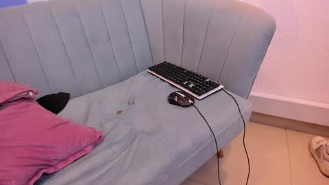 vinniematte online show from February 2025 06:12:01 AM