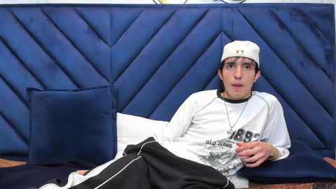 vinniematte online show from March 2025 02:57:02 AM