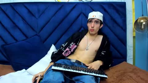 vinniematte online show from March 2025 03:01:01 AM