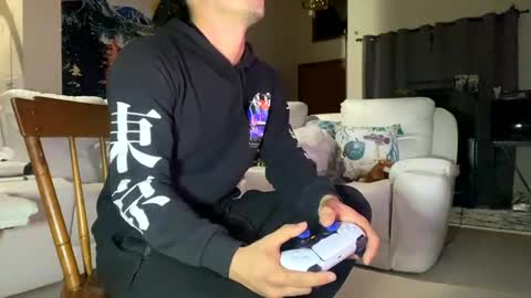 Snapshot of vinsmoke_sanji2020 chatting on January 2025 12:48:01 AM Sanji online show from January 2025 12:48:01 AM